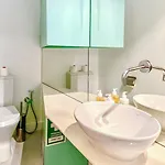 Ground Floor With Private Patio And Ac Apartmán
