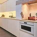Apartmán Ground Floor With Private Patio And Ac