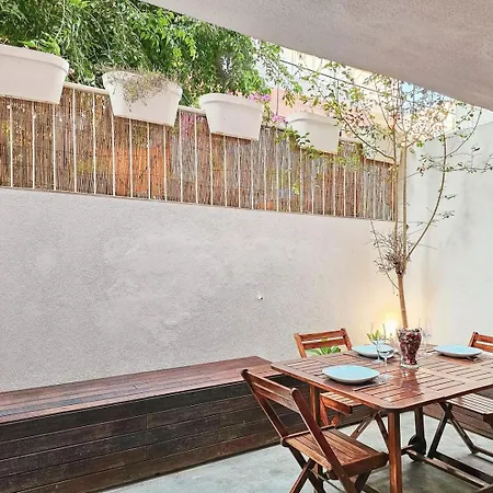 Appartamento Ground Floor With Private Patio And Ac Lisbona