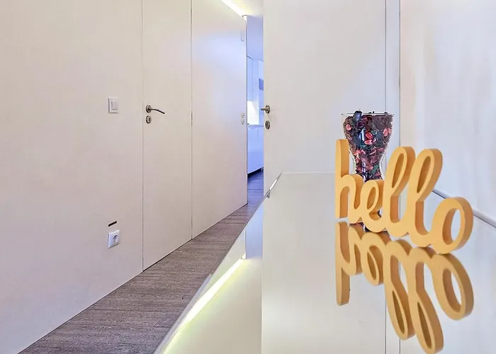 Ground Floor With Private Patio And Ac Apartment Lisbon