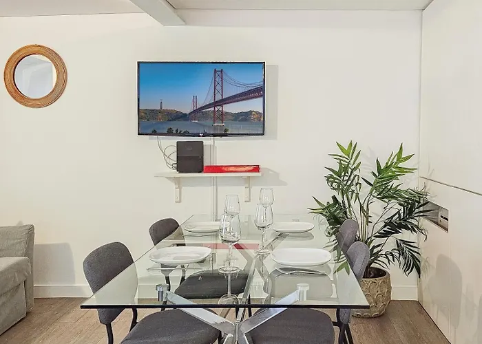 Ground Floor With Private Patio And Ac Apartment *