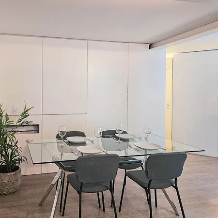 Ground Floor With Private Patio And Ac Lägenhet *