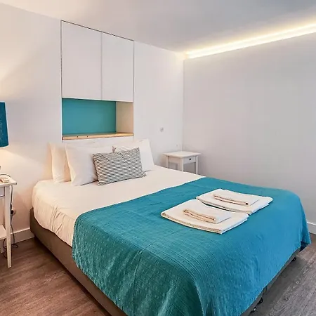 Ground Floor With Private Patio And Ac Appartement